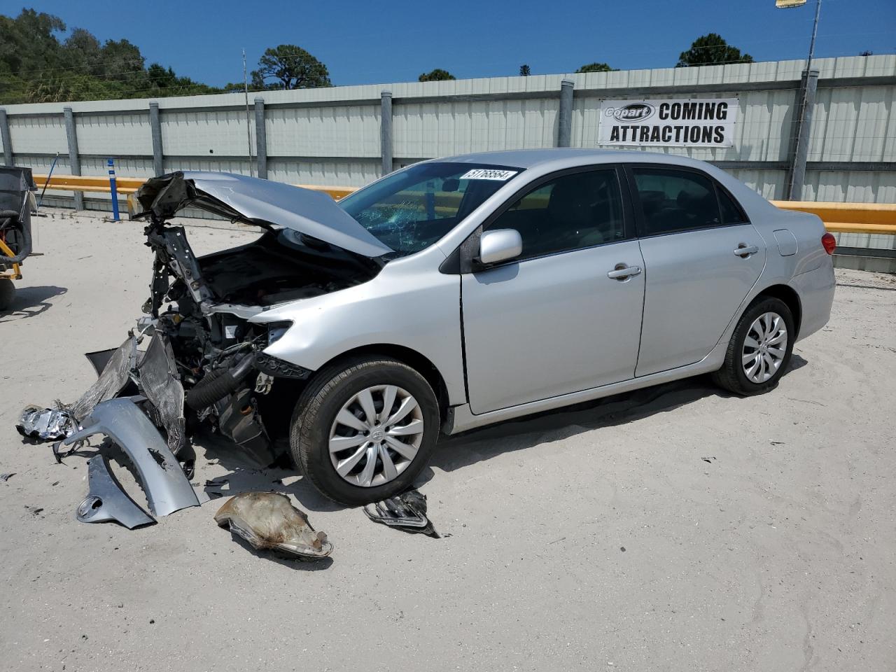 2T1BU4EEXDC105584 2013 Toyota Corolla Base