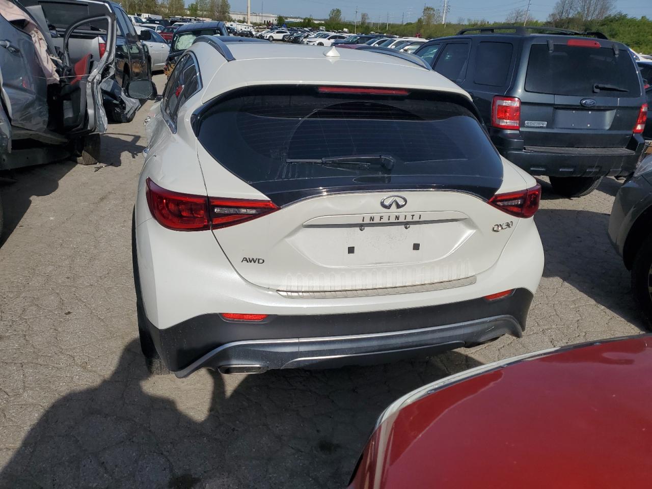 2018 Infiniti Qx30 Base vin: SJKCH5CR3JA041258