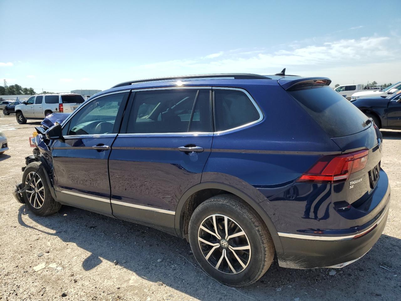 3VV3B7AXXMM102759 2021 Volkswagen Tiguan Se