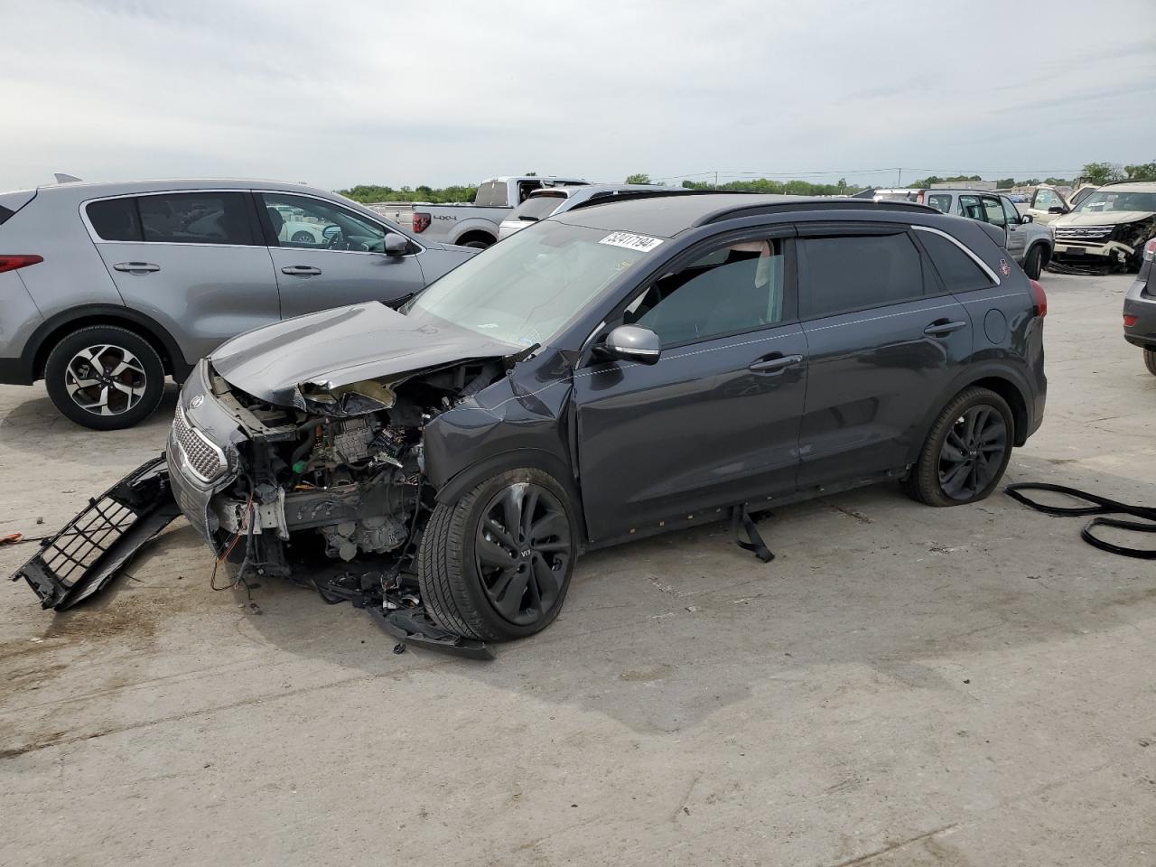 KNDCC3LC1J5133379 2018 Kia Niro Ex