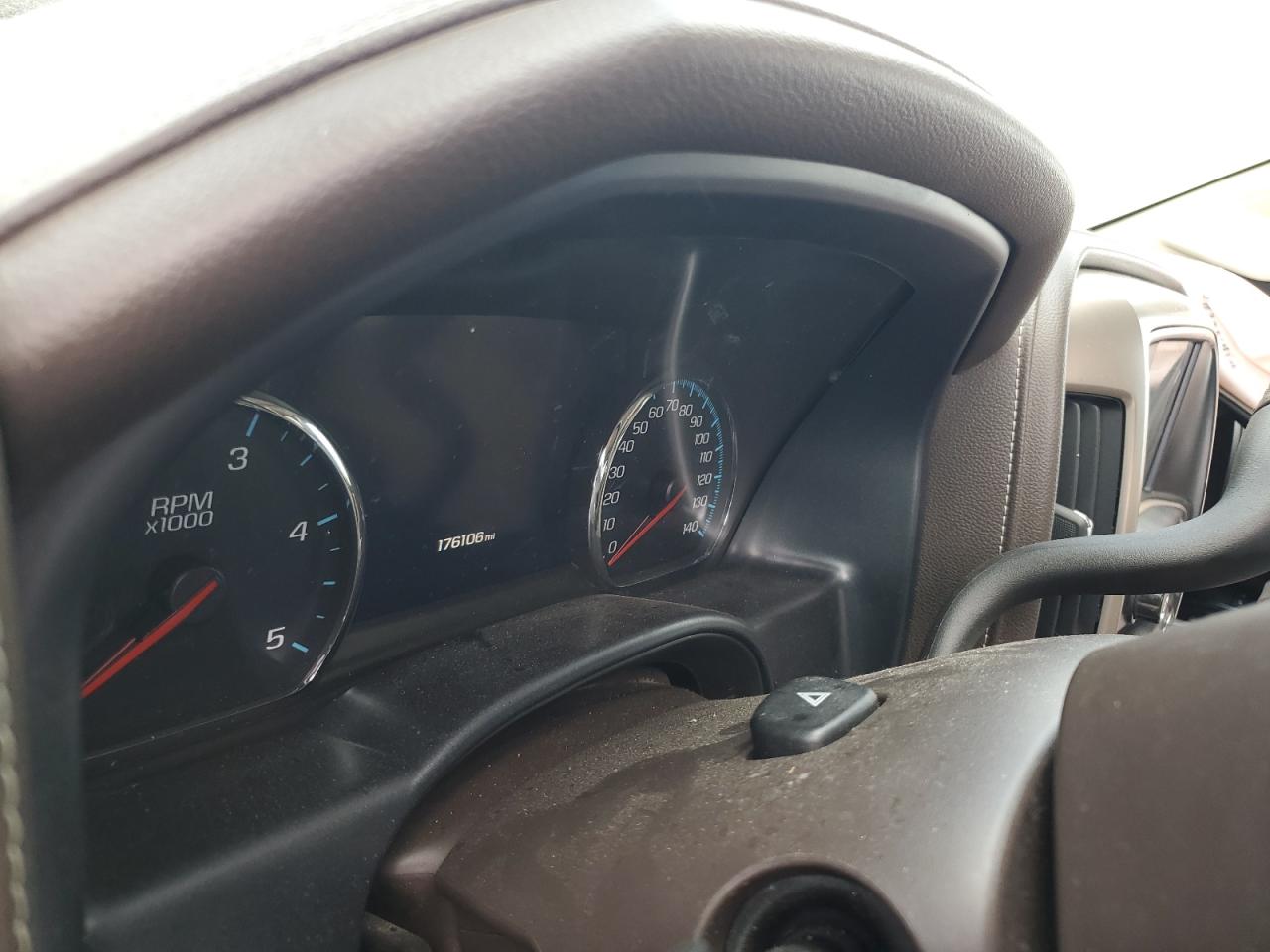 1GT12UEY5JF253558 2018 GMC Sierra K2500 Denali