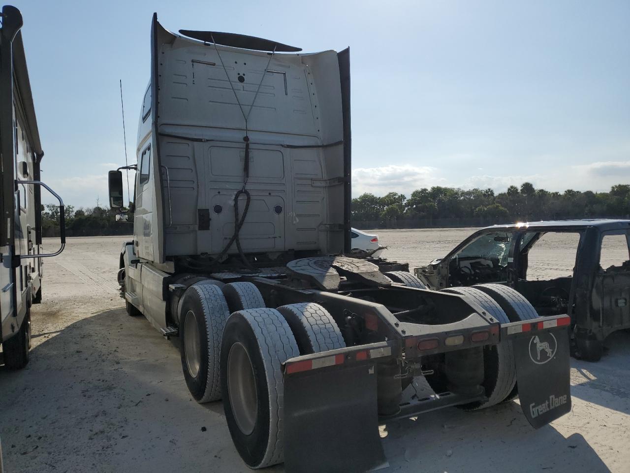 4V4NC9EH2FN187533 2015 Volvo Vn Vnl