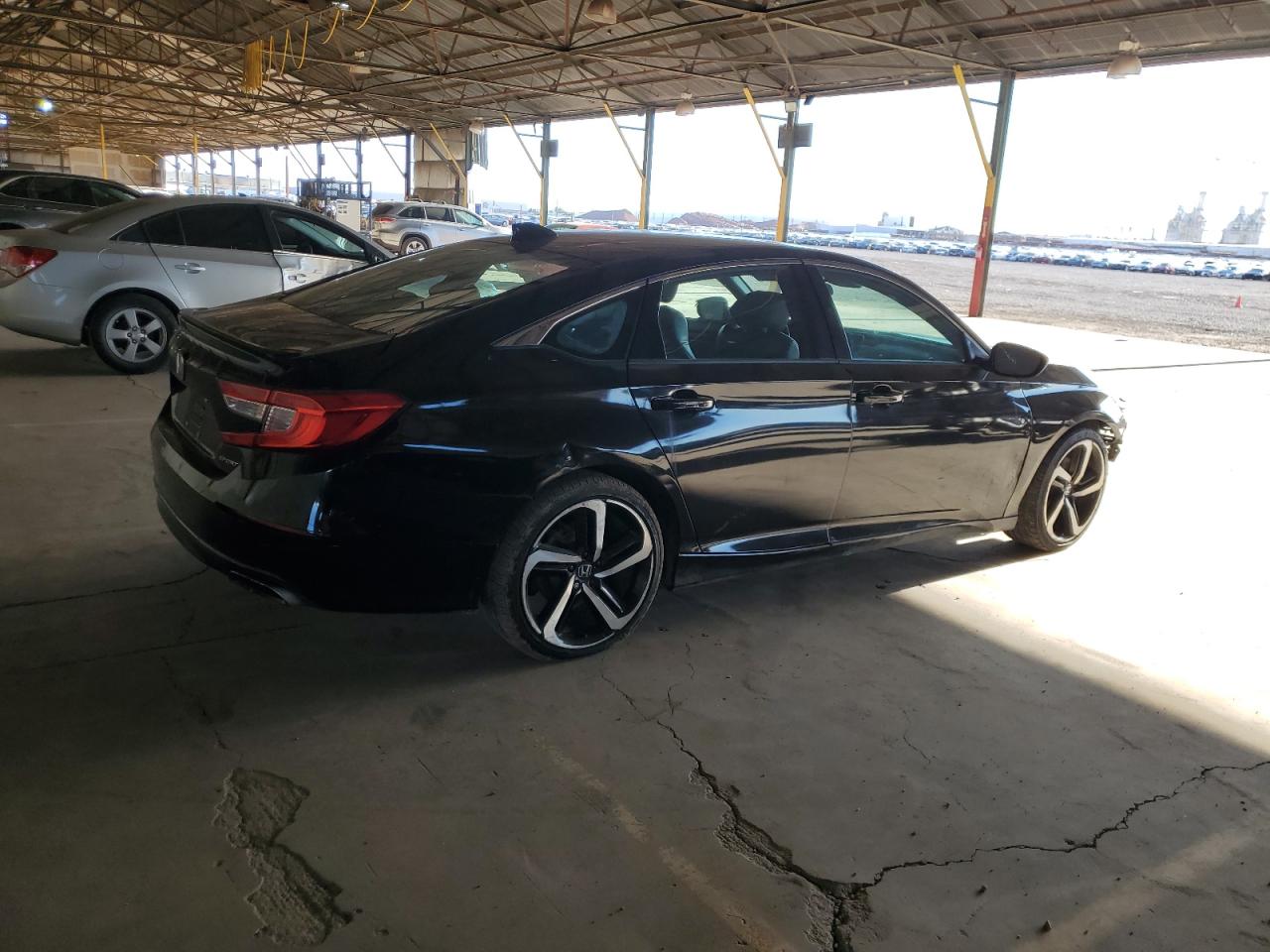 2018 Honda Accord Sport vin: 1HGCV1F33JA239738