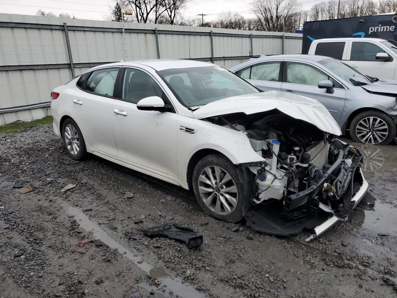 5XXGT4L3XJG260750 2018 Kia Optima Lx
