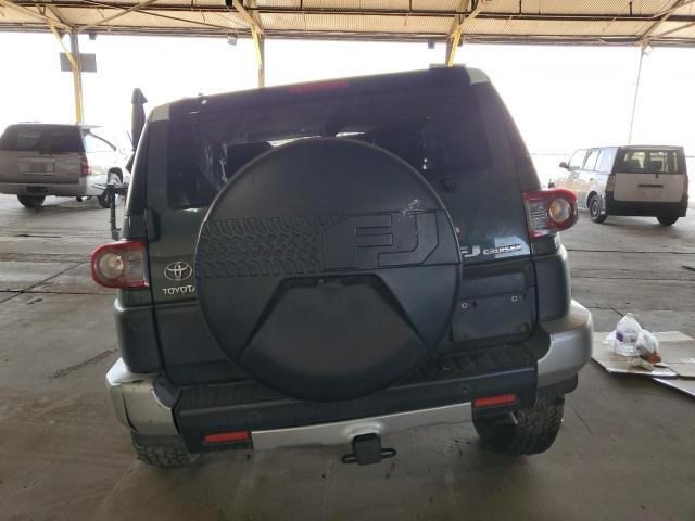 2014 Toyota FJ Cruiser - Image 6