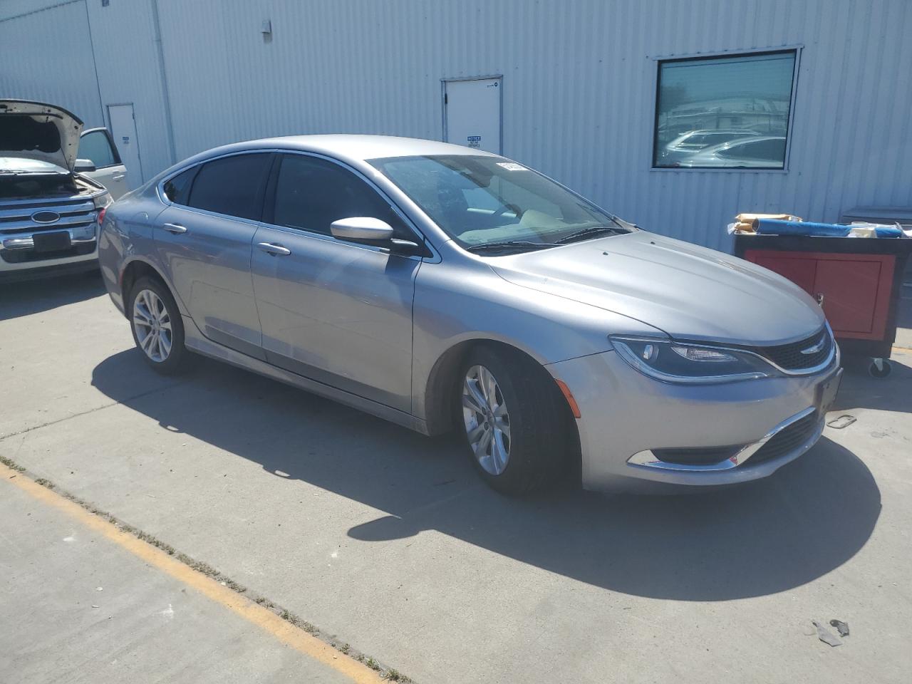 2015 Chrysler 200 Limited vin: 1C3CCCAG7FN739450