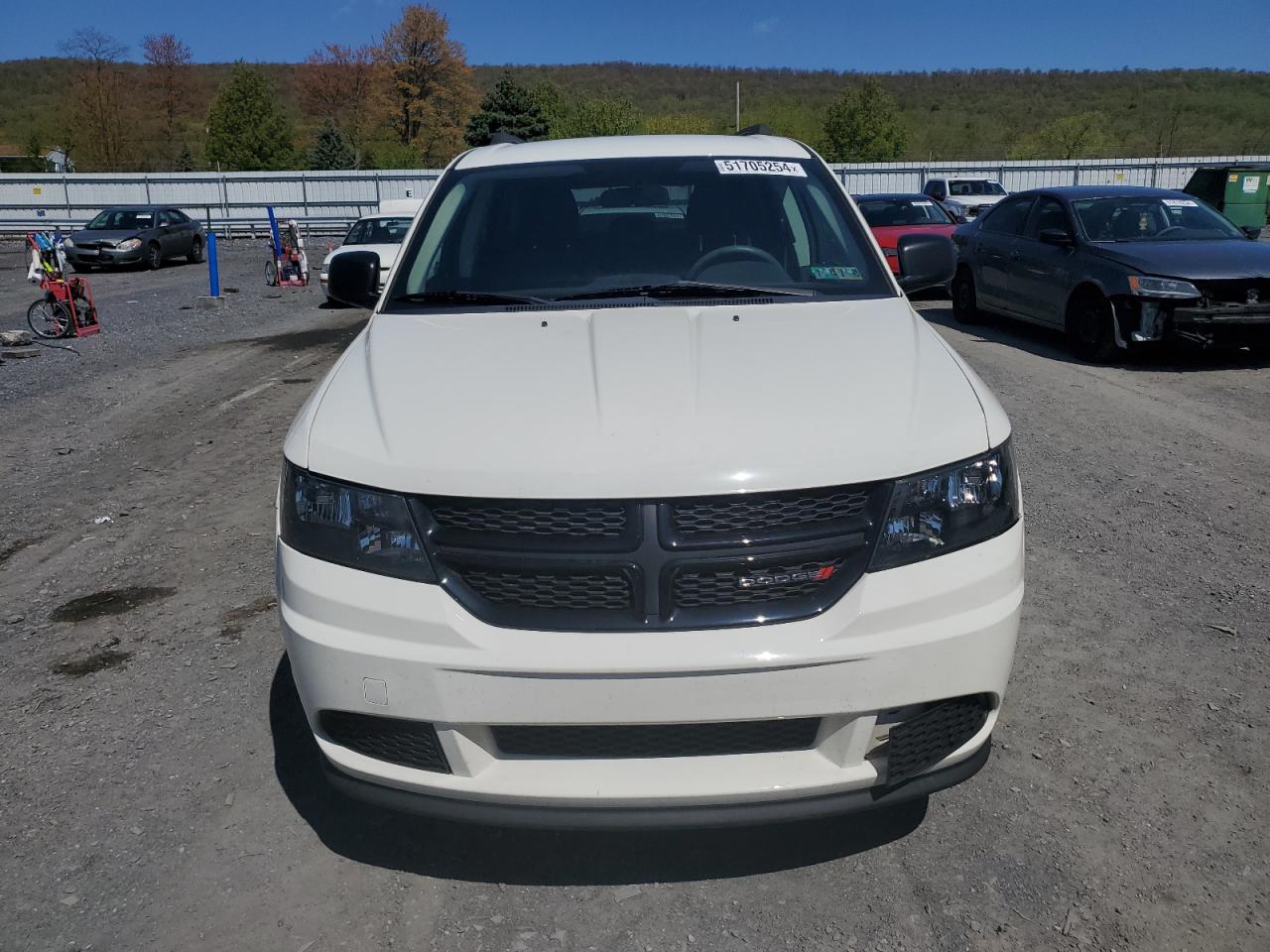 3C4PDCABXJT275724 2018 Dodge Journey Se