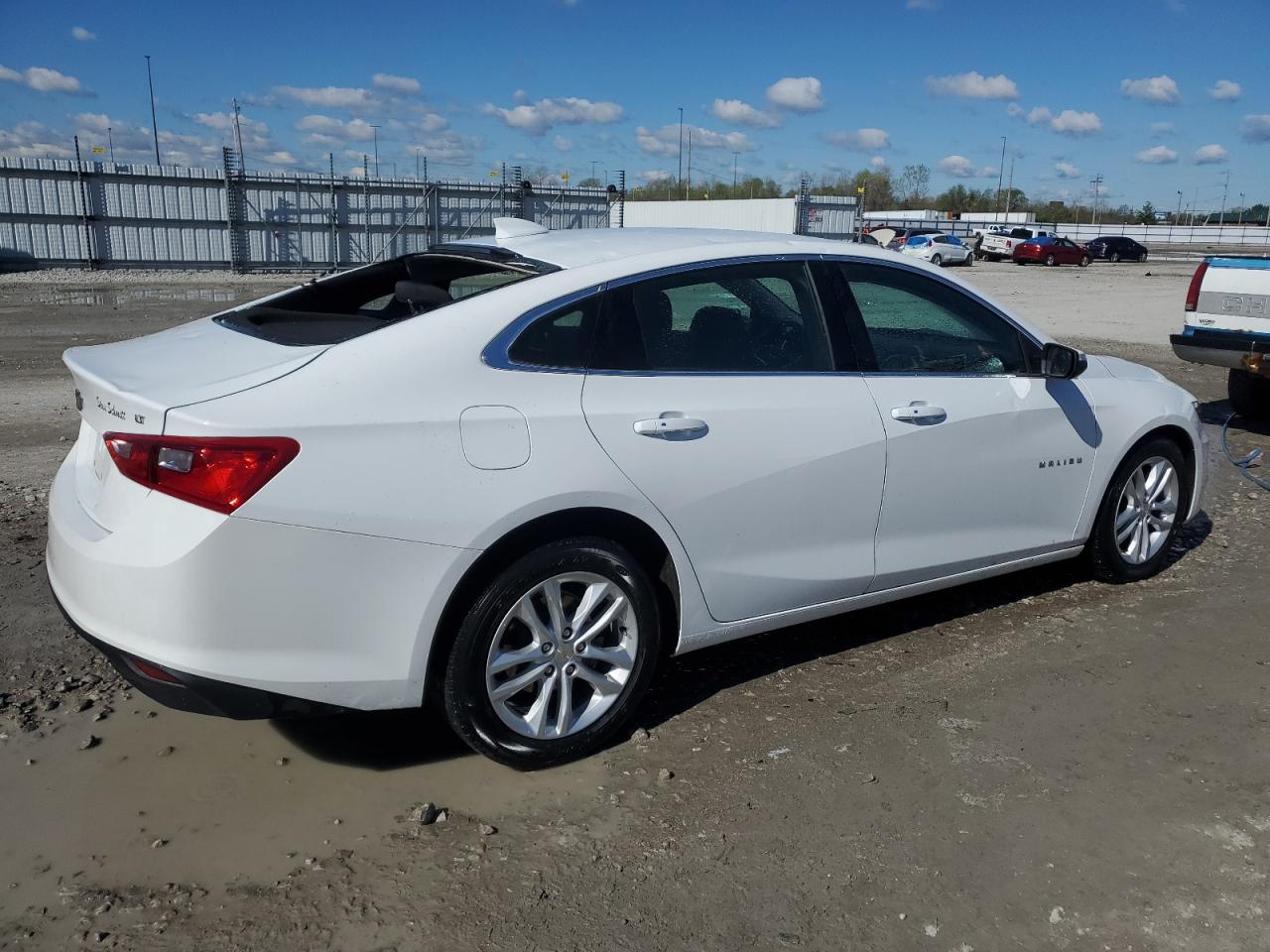 1G1ZD5ST0JF257151 2018 Chevrolet Malibu Lt