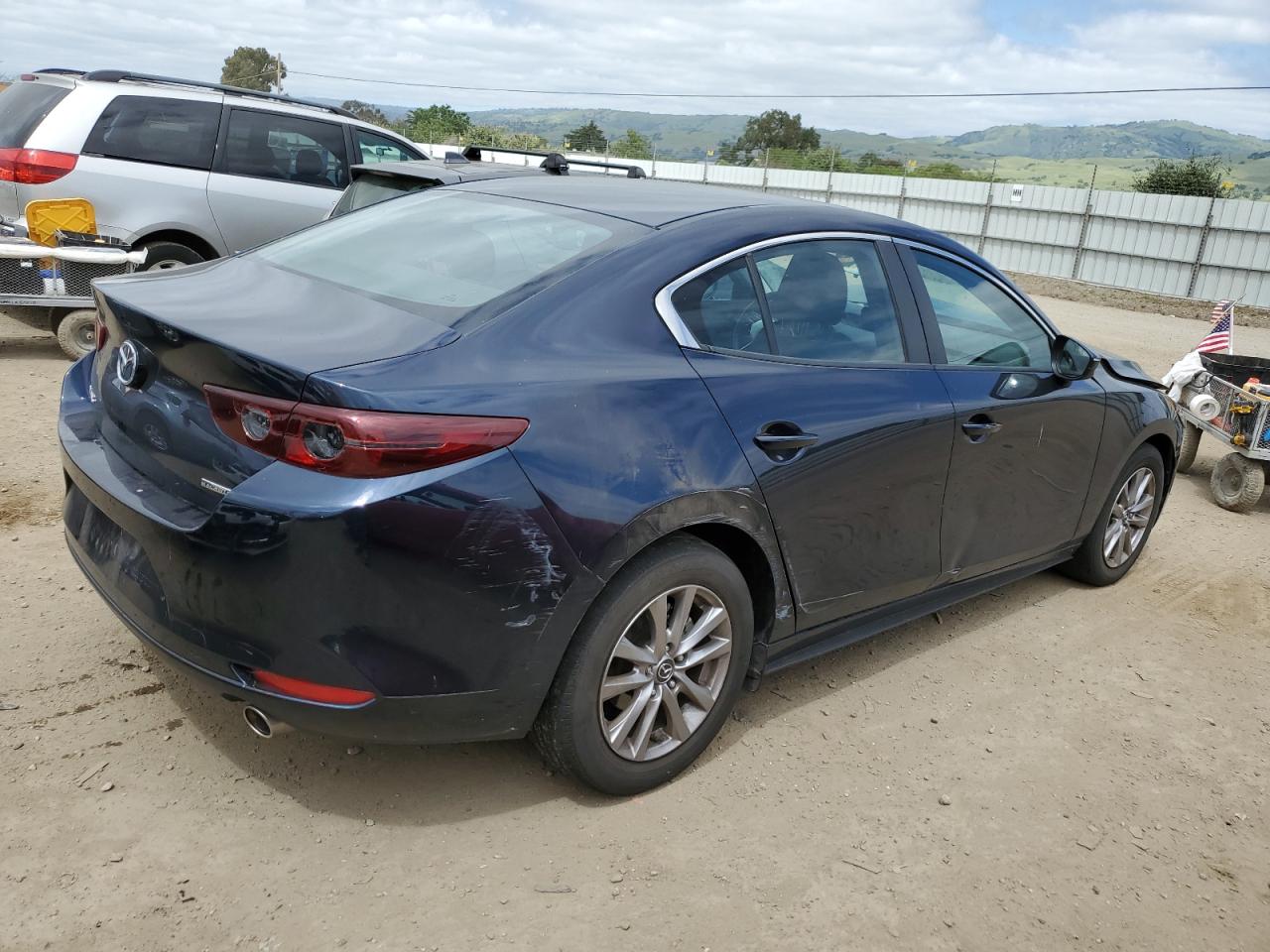 2019 Mazda 3 vin: 3MZBPABL8KM113077