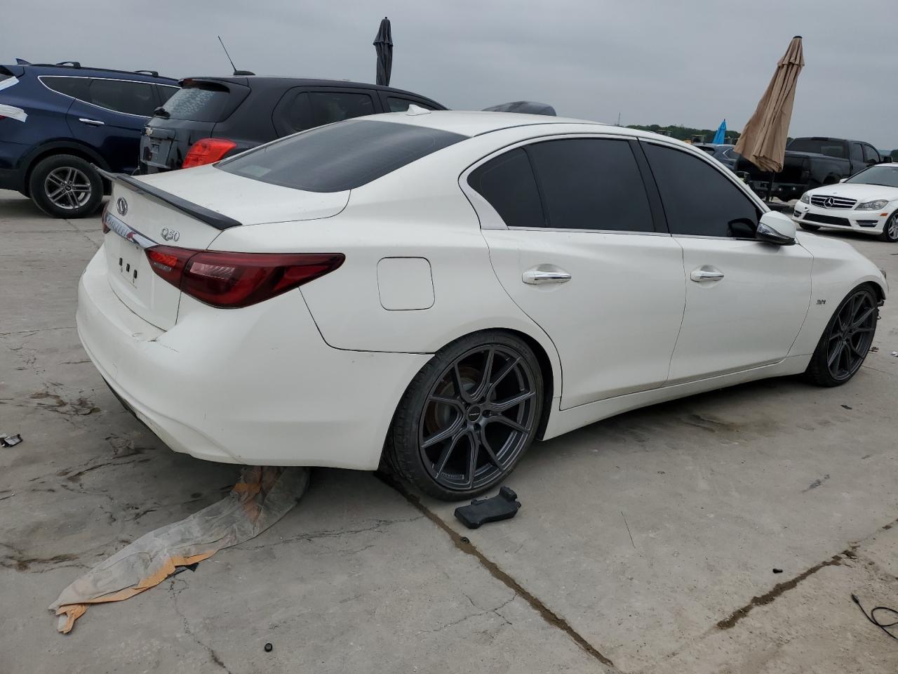 2018 Infiniti Q50 Luxe vin: JN1EV7AP5JM355996