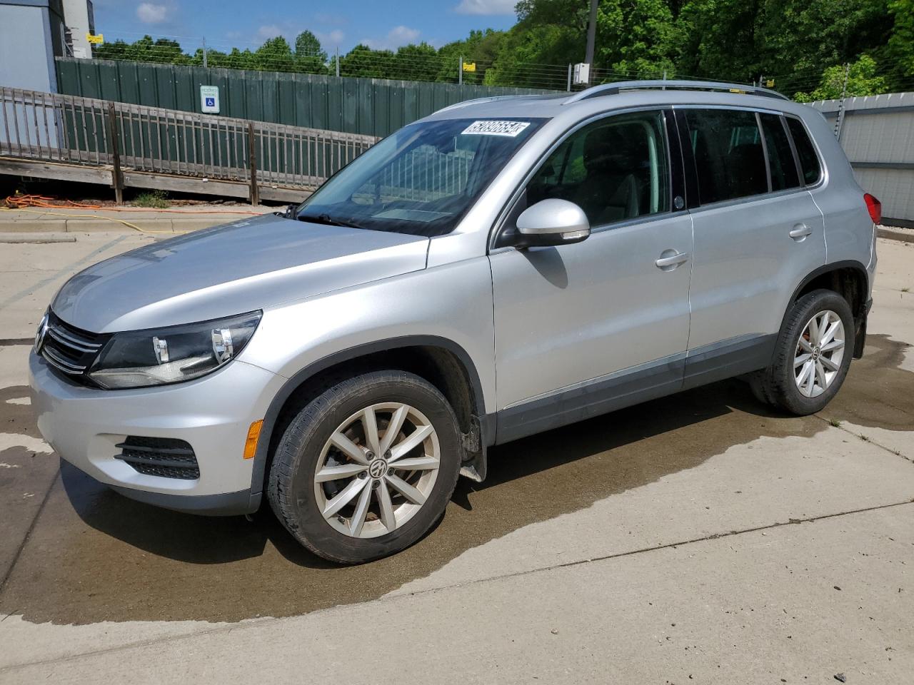 WVGSV7AX5HK009187 2017 Volkswagen Tiguan Wolfsburg