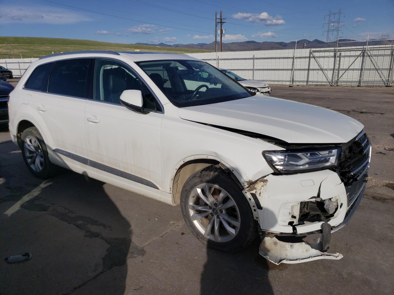 WA1LAAF79HD045800 2017 Audi Q7 Premium Plus