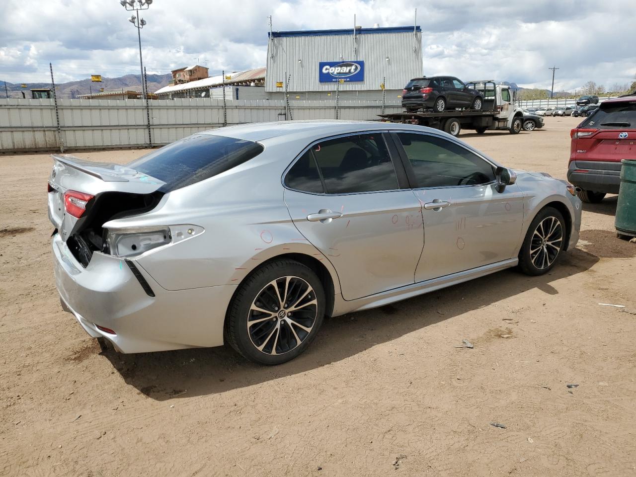 JTNB11HK0J3020472 2018 Toyota Camry L