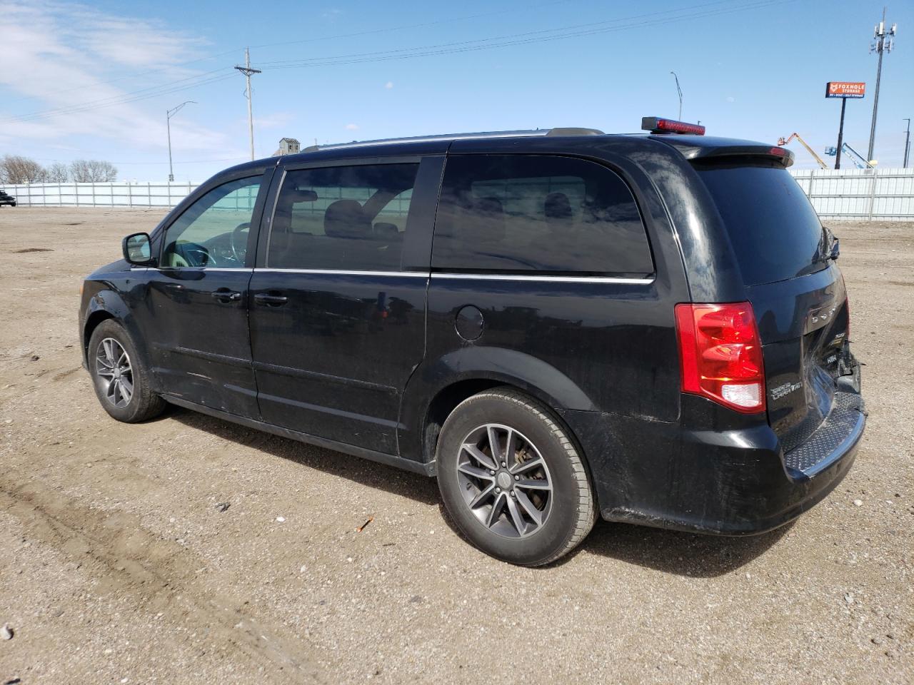 2C4RDGCG6HR749559 2017 Dodge Grand Caravan Sxt