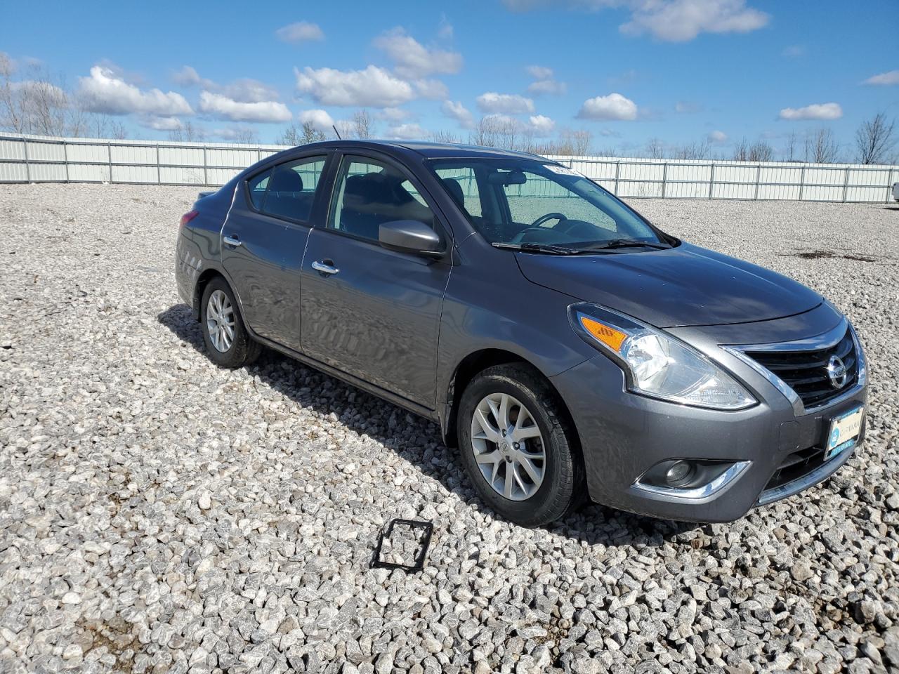 3N1CN7APXHL884565 2017 Nissan Versa S