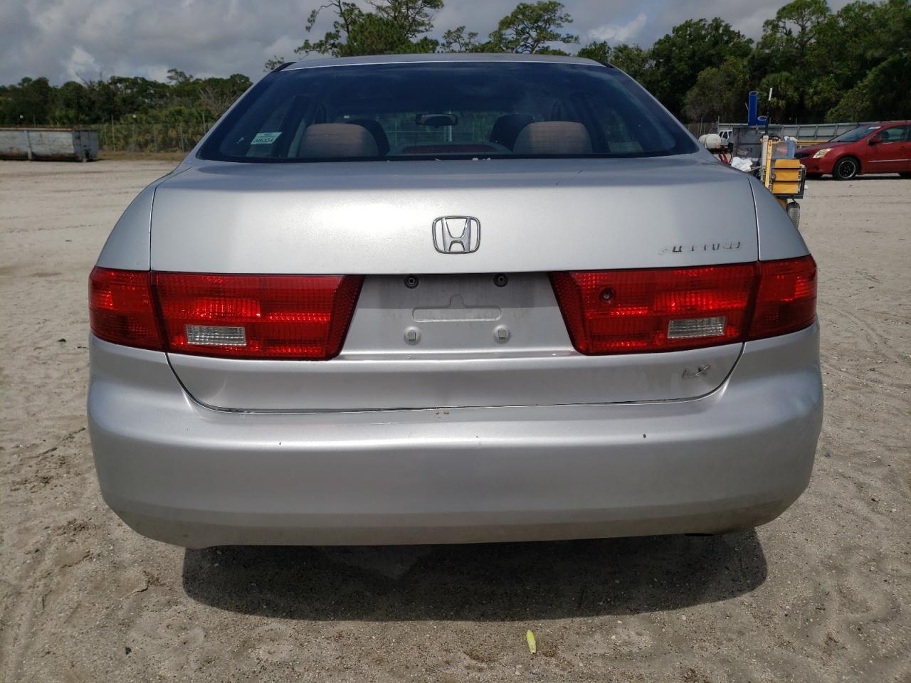 1HGCM56435A155637 2005 Honda Accord Lx