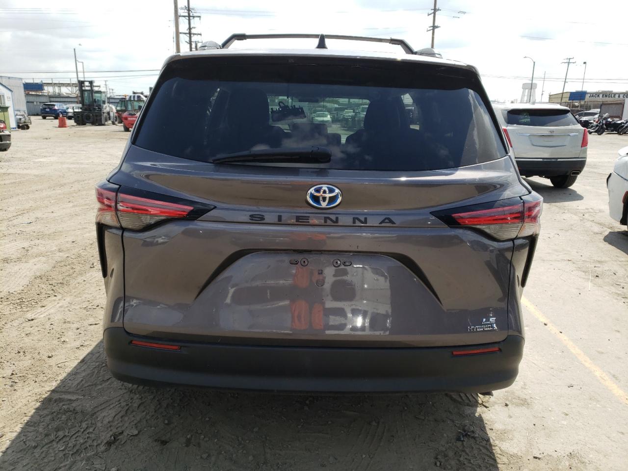 2022 Toyota Sienna Le vin: 5TDKRKEC0NS095273