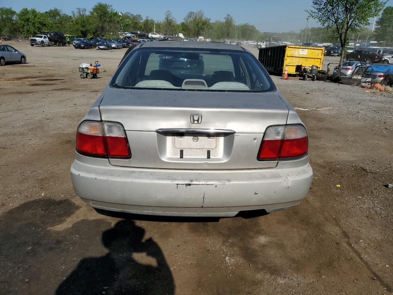 1HGCD5608VA168140 1997 Honda Accord Se