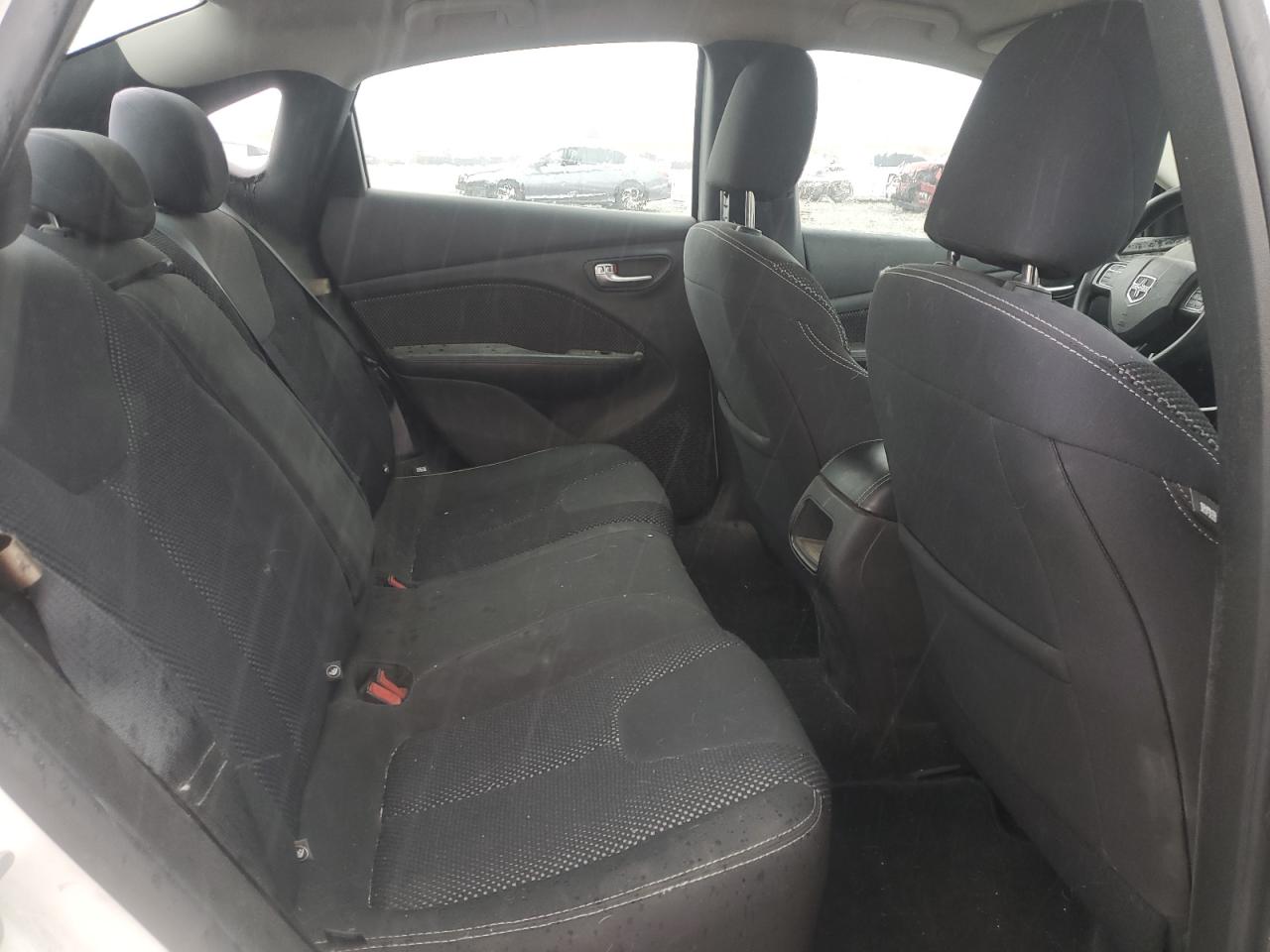 1C3CDFBB3GD515326 2016 Dodge Dart Sxt