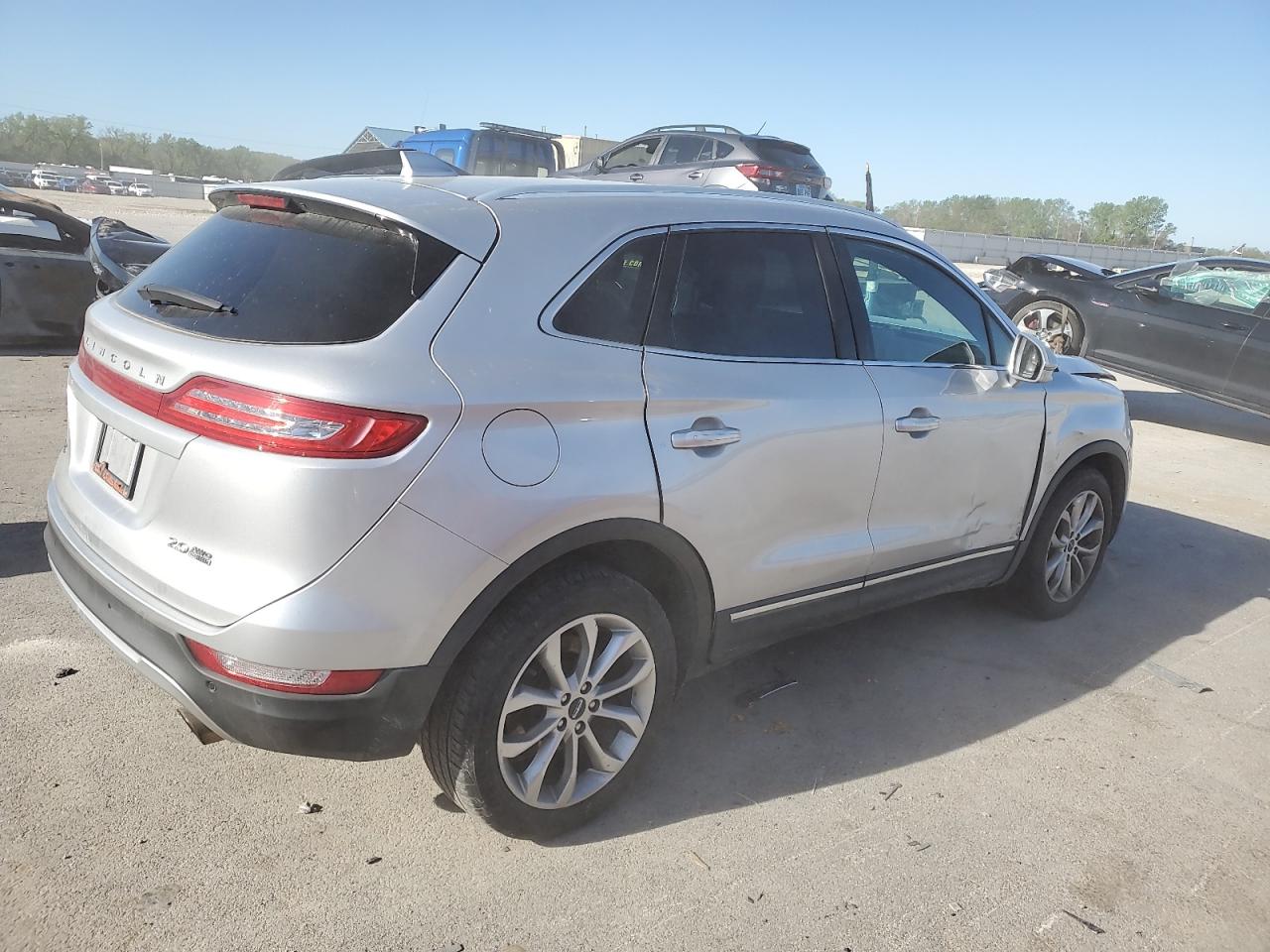 2016 Lincoln Mkc Select vin: 5LMCJ2D90GUJ12307