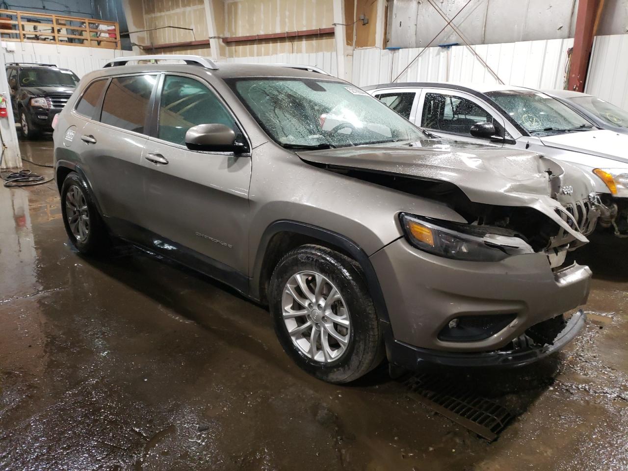 2019 Jeep Cherokee Latitude vin: 1C4PJMCB9KD174628