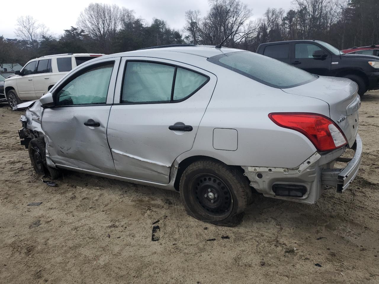 3N1CN7AP5JL843976 2018 Nissan Versa S