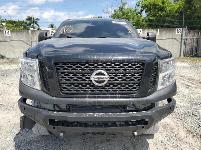  NISSAN TITAN 2018 Черный