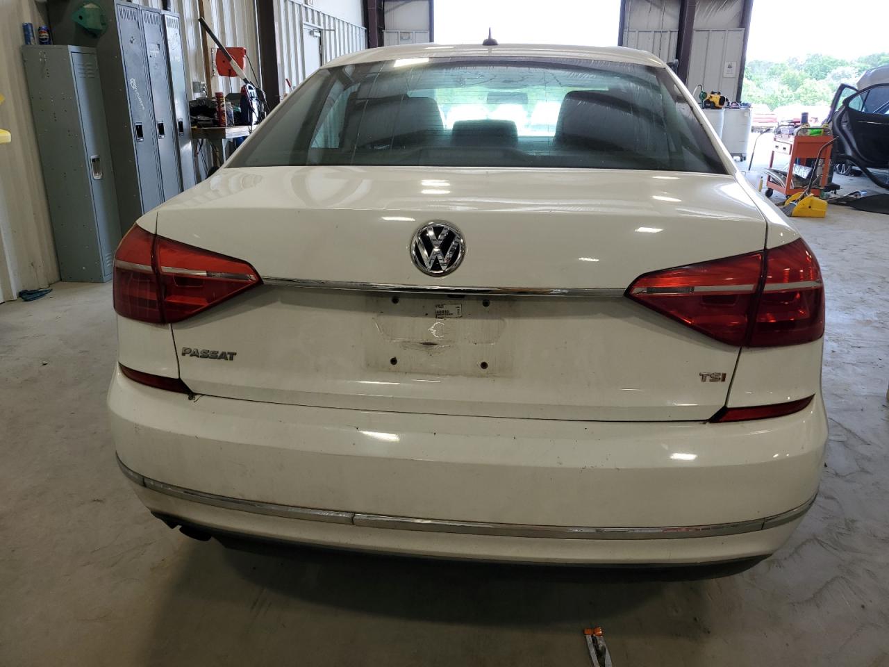 1VWAS7A37GC008201 2016 Volkswagen Passat S