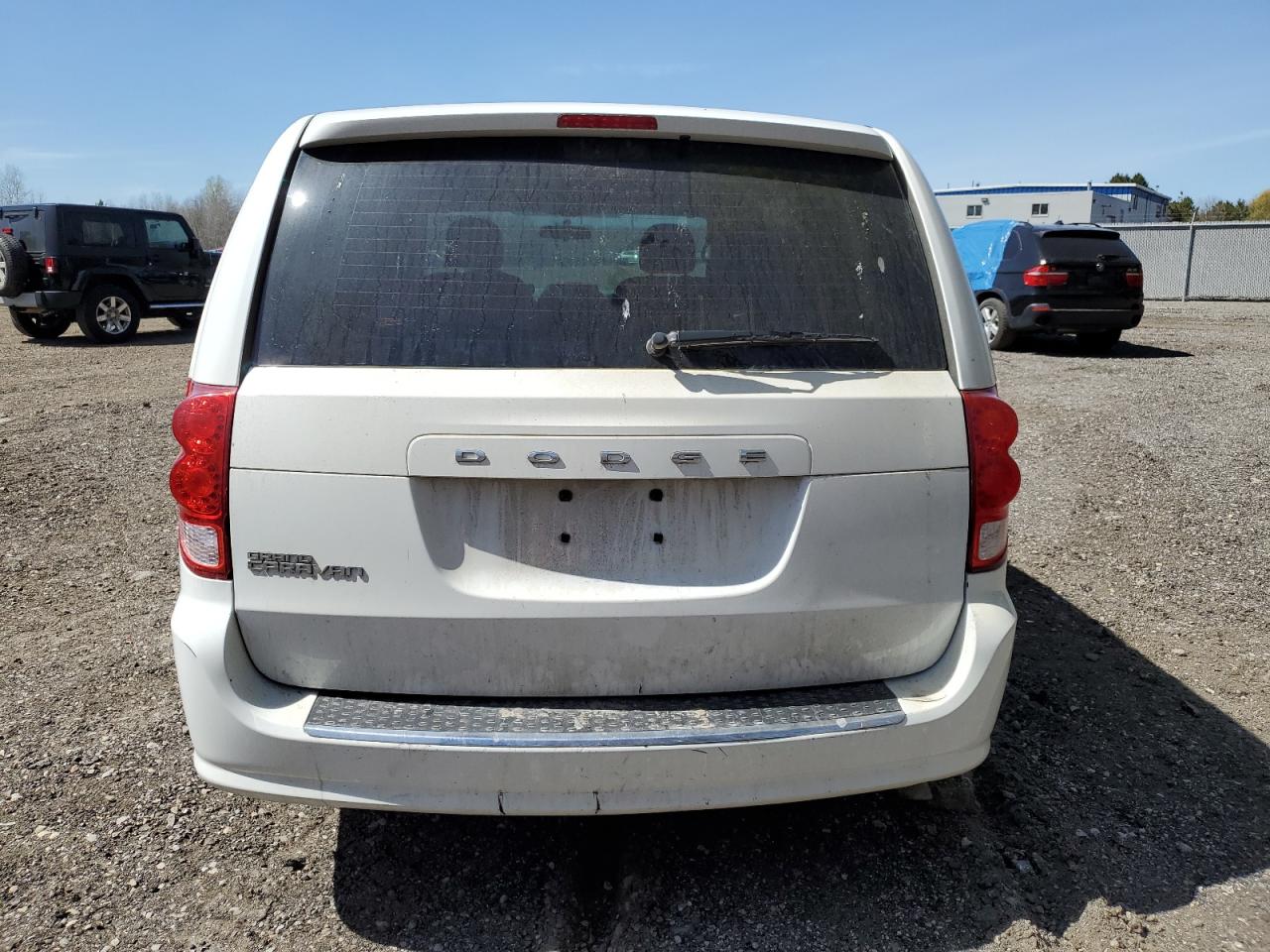 2C4RDGBGXER185704 2014 Dodge Grand Caravan Se