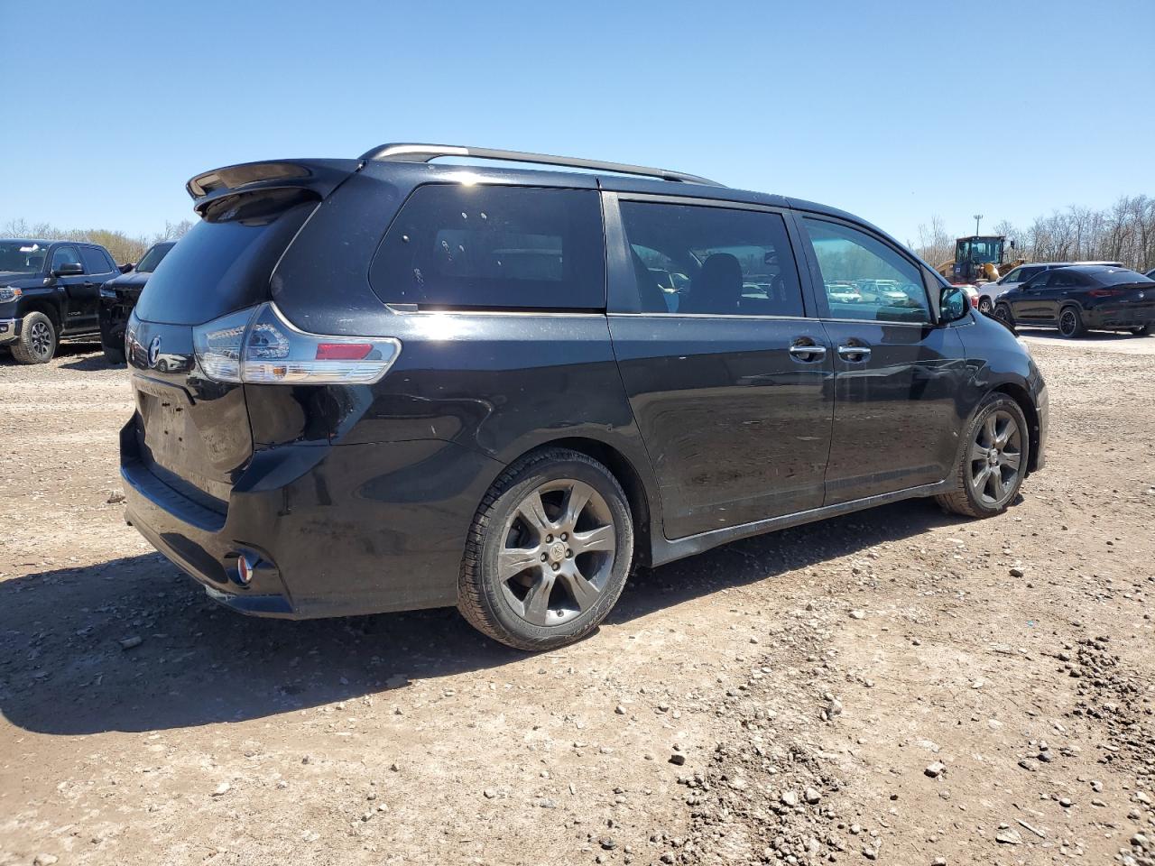 5TDXK3DC6FS591049 2015 Toyota Sienna Sport