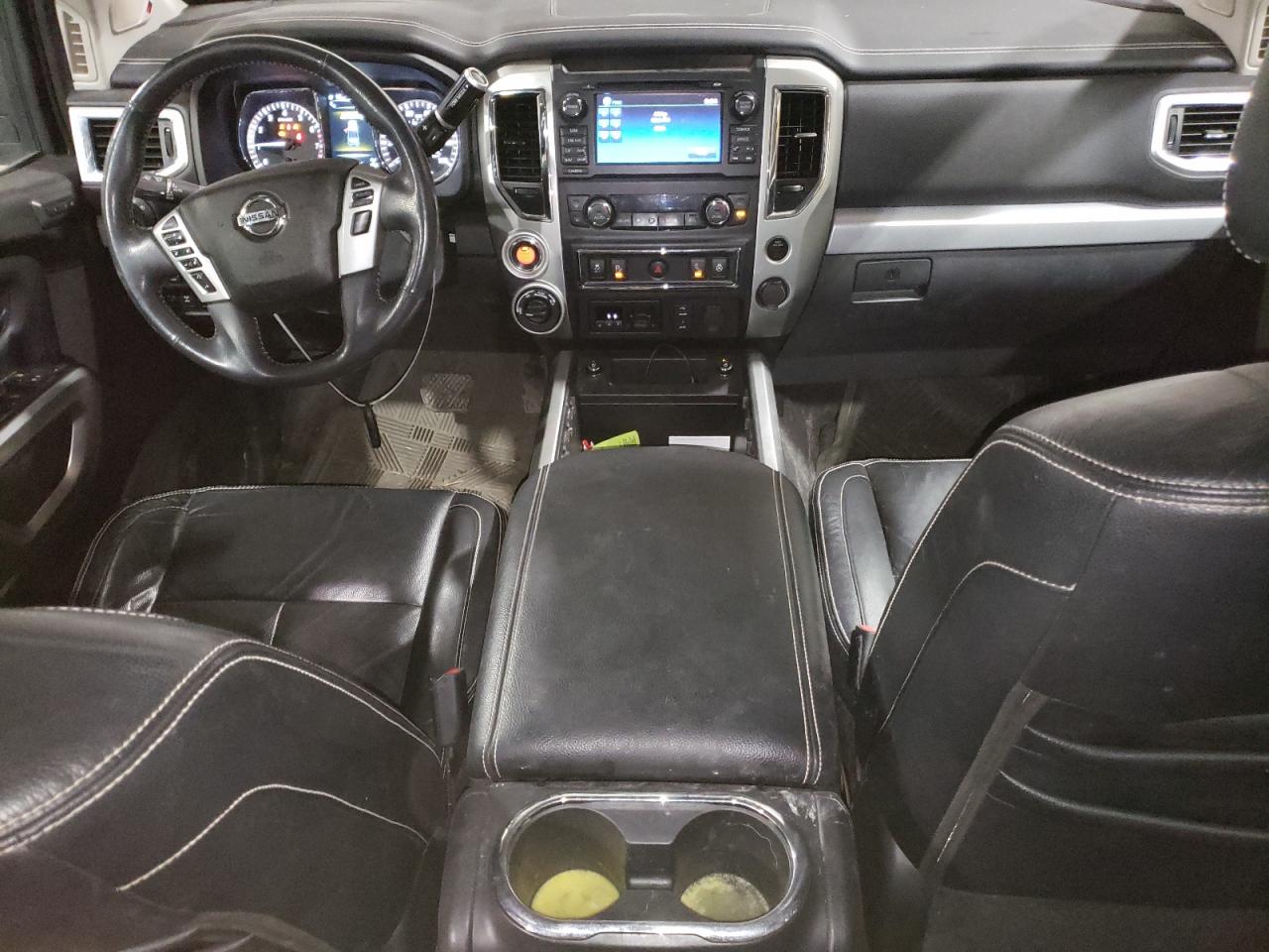 1N6AA1E5XHN505549 2017 Nissan Titan Sv