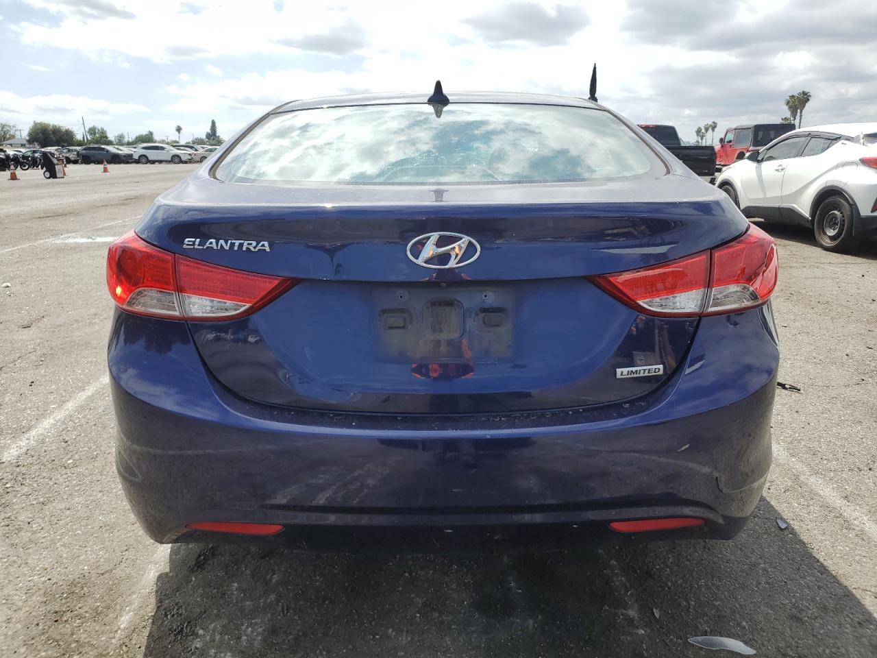 5NPDH4AE7DH183188 2013 Hyundai Elantra Gls