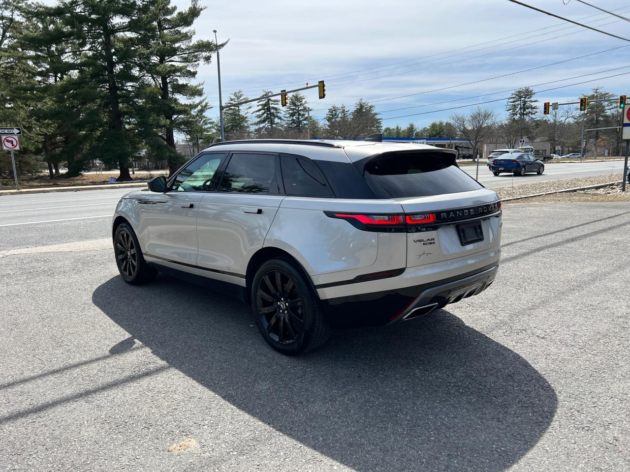 2019 Land Rover Range Rover Velar R-Dynamic Se vin: SALYL2EV4KA791200