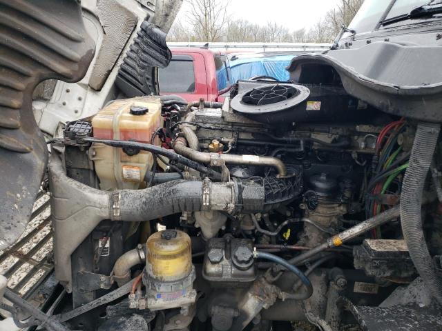 Lot #2470967837 2017 FREIGHTLINER CASCADIA 1 salvage car