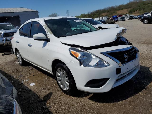  NISSAN VERSA 2018 Білий