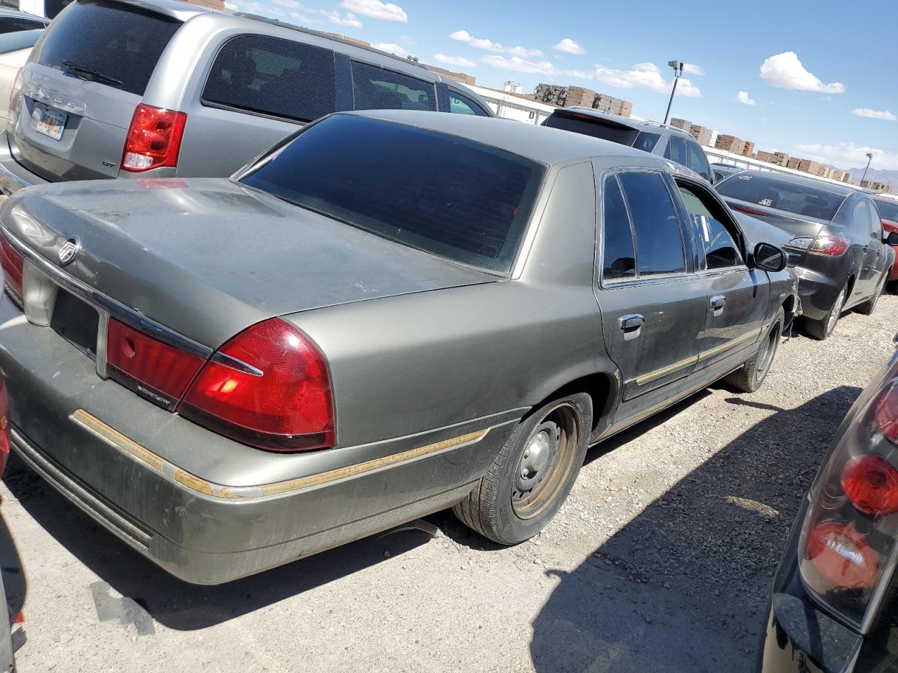 2MEFM74WXYX616869 2000 Mercury Grand Marquis Gs