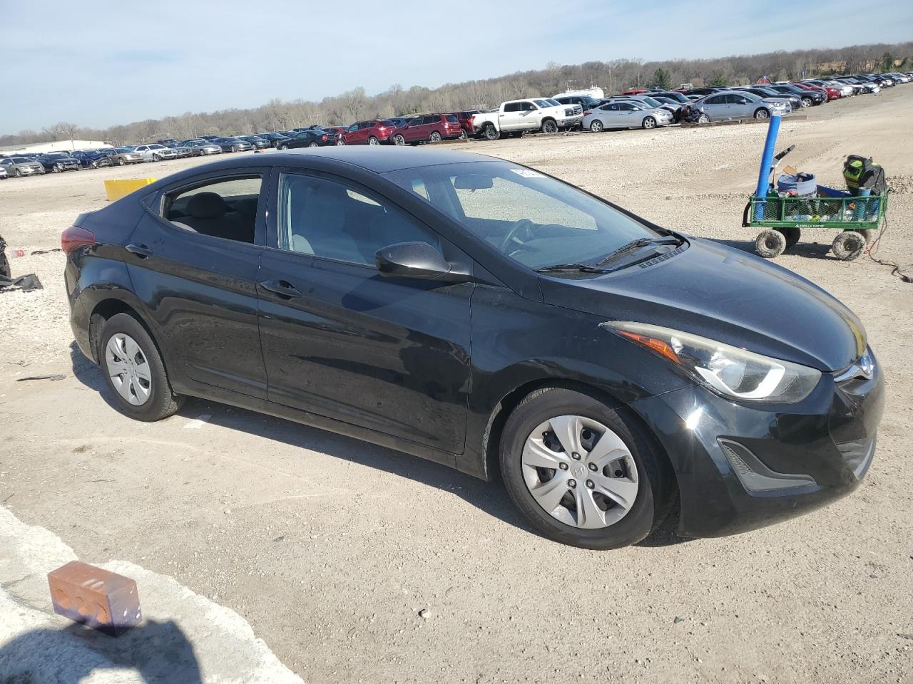 5NPDH4AE2GH759175 2016 Hyundai Elantra Se