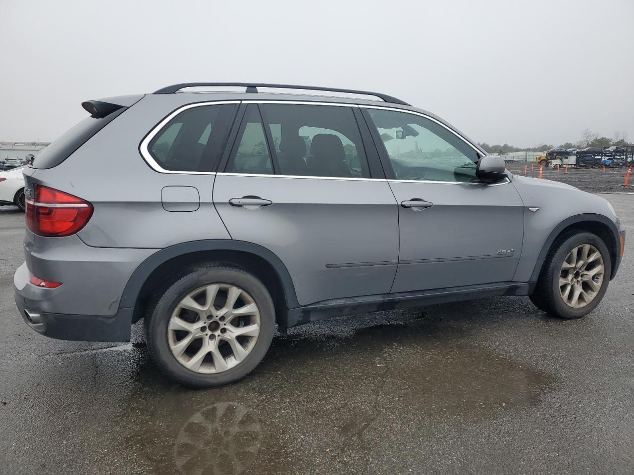 2013 BMW X5 xDrive35I vin: 5UXZV4C57D0E11992