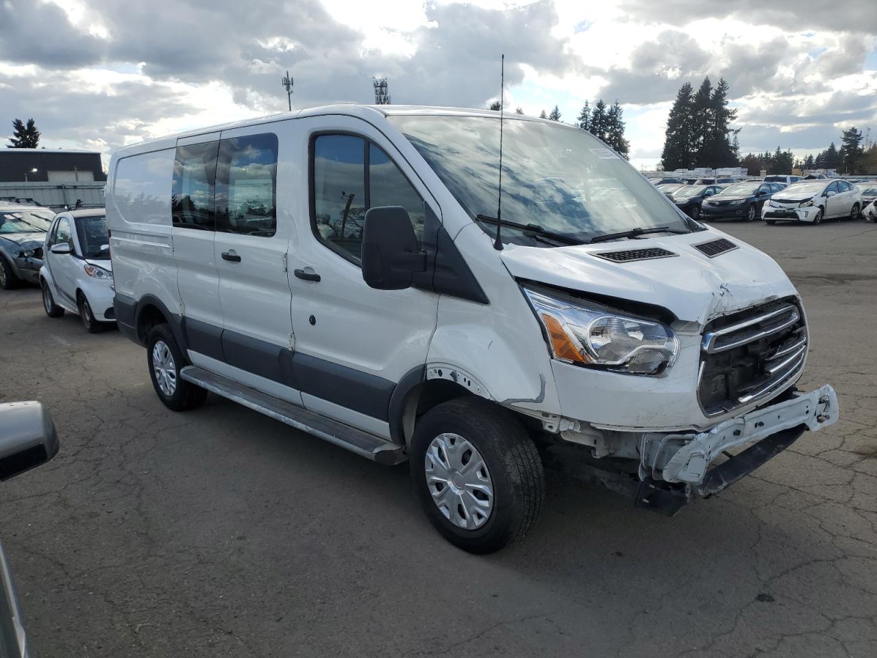 1FTYR1ZM1JKB18617 2018 Ford Transit T-250