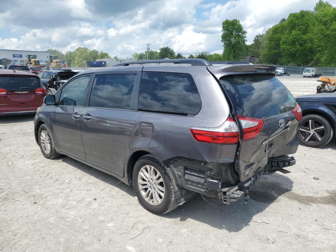 2015 Toyota Sienna Xle vin: 5TDYK3DC4FS638387