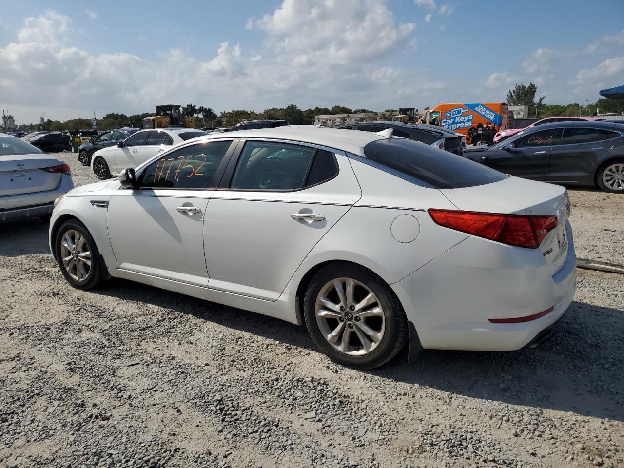 KNAGN4A67B5141497 2011 Kia Optima Ex