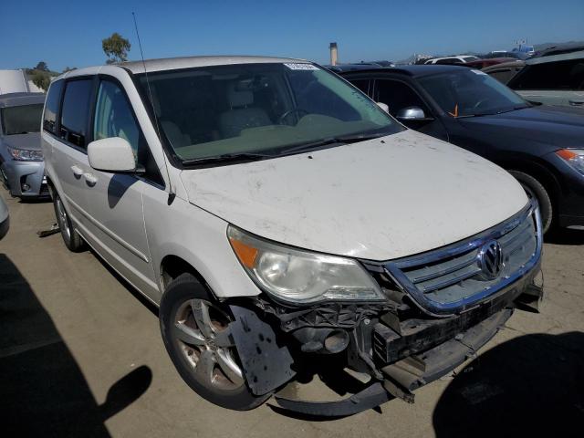 2V4RW3D1XAR354096 2010 Volkswagen Routan Se