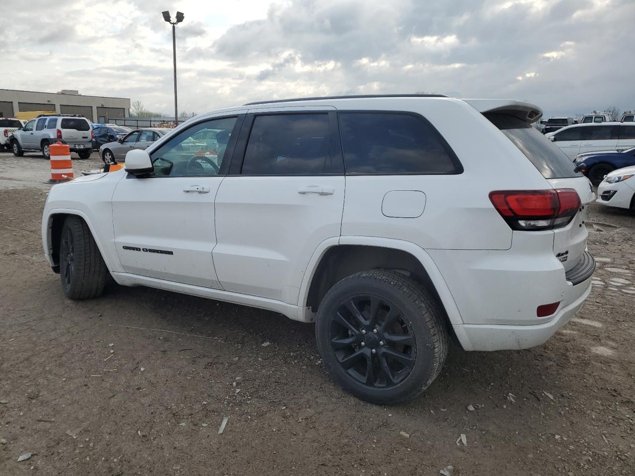1C4RJFAG2KC568495 2019 Jeep Grand Cherokee Laredo