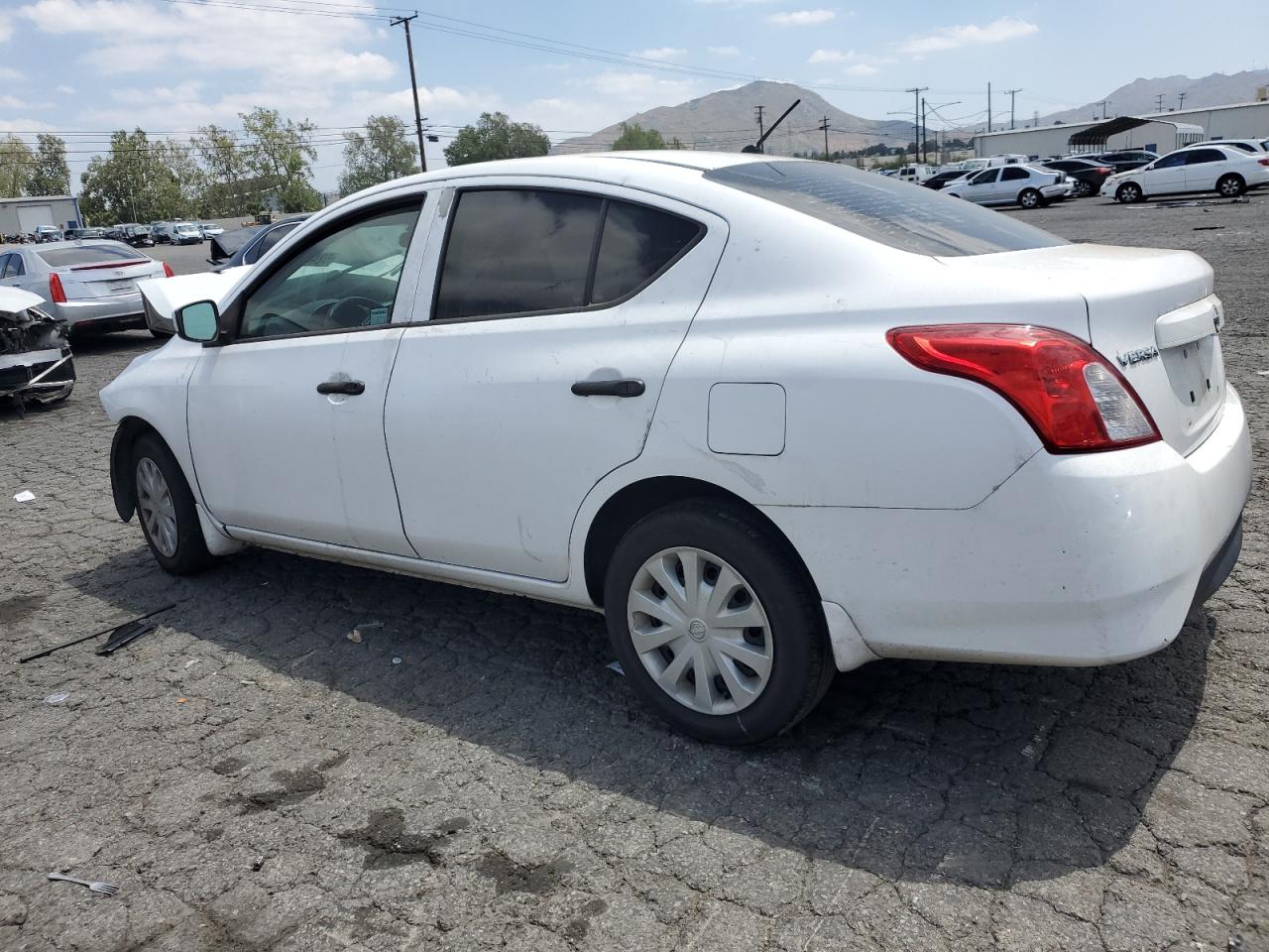 3N1CN7AP2HL833965 2017 Nissan Versa S