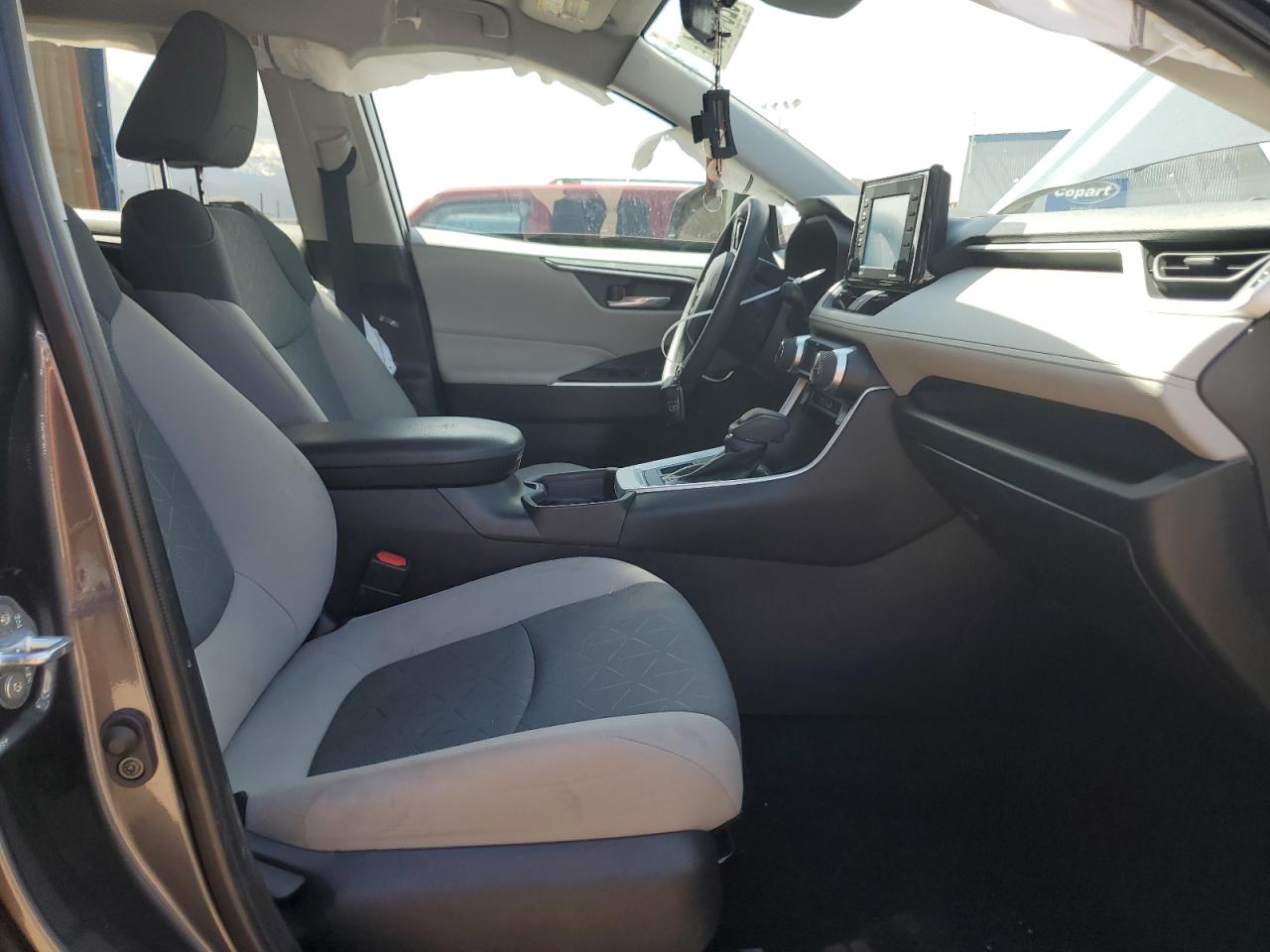 2T3P1RFV8MC213462 2021 Toyota Rav4 Xle