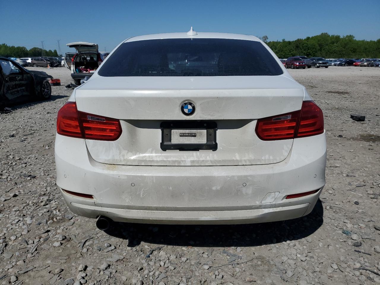 2015 BMW 320 I vin: WBA3B1G53FNT64811