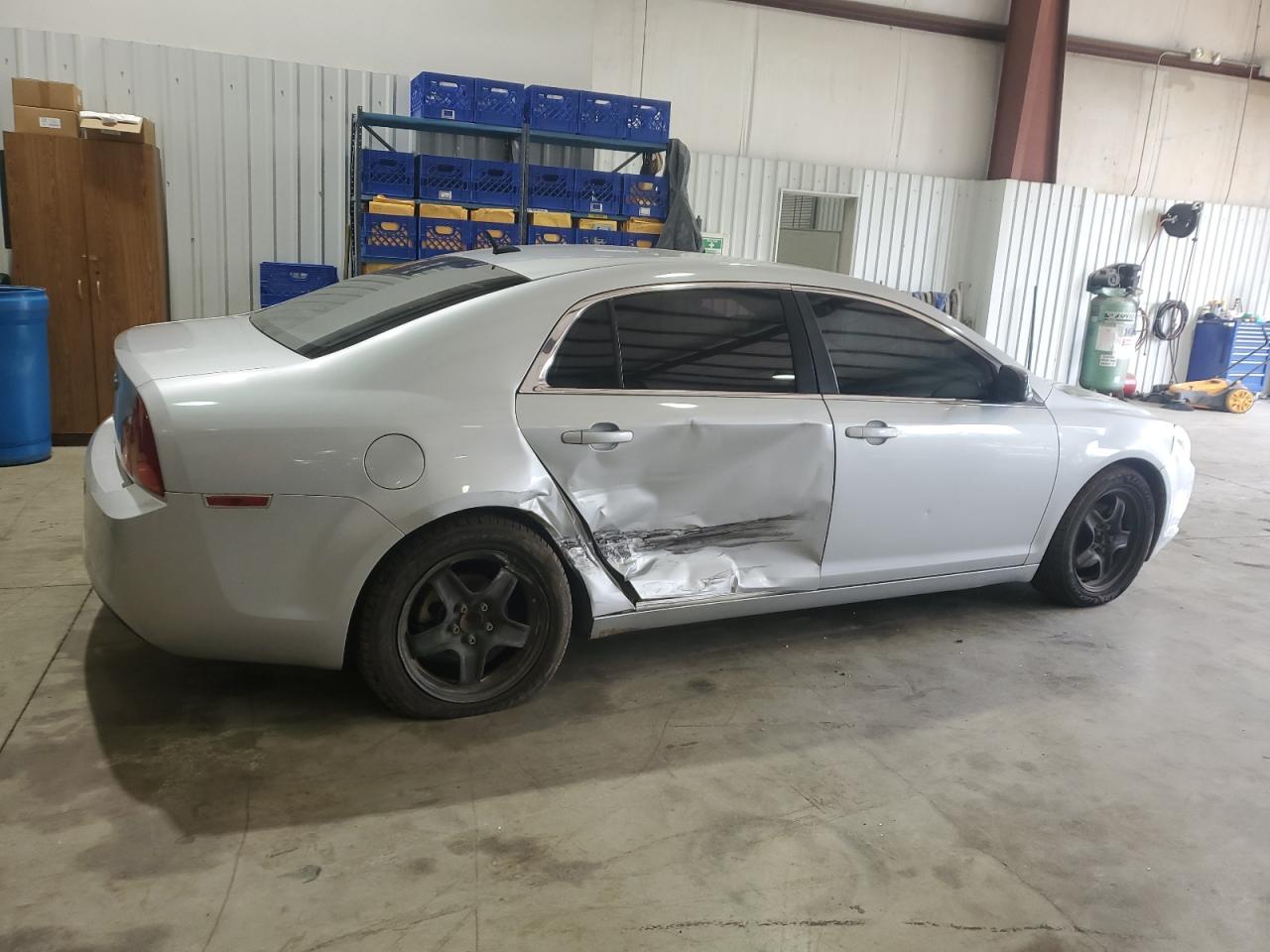 1G1ZB5EB1AF318175 2010 Chevrolet Malibu Ls
