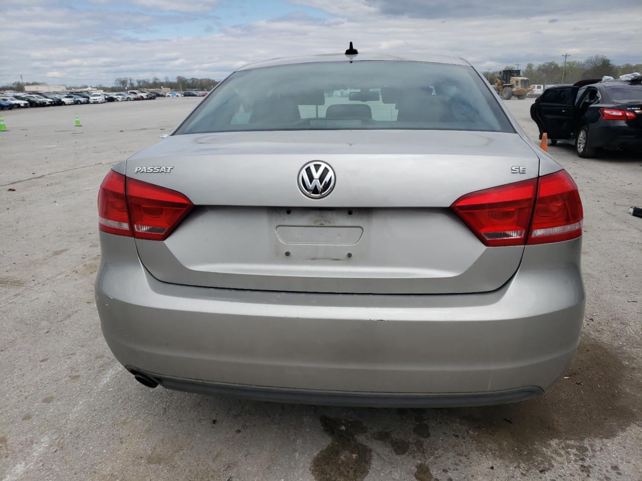 1VWBP7A3XDC097991 2013 Volkswagen Passat Se