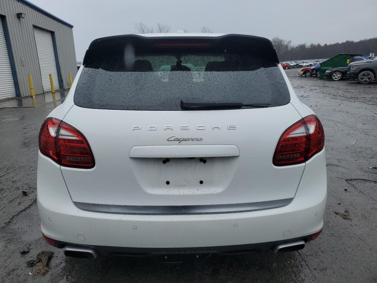 2013 Porsche Cayenne vin: WP1AA2A22DLA19682