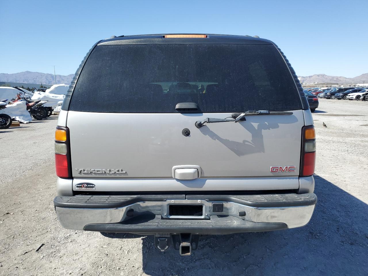 3GKGK26G75G288311 2005 GMC Yukon Xl K2500